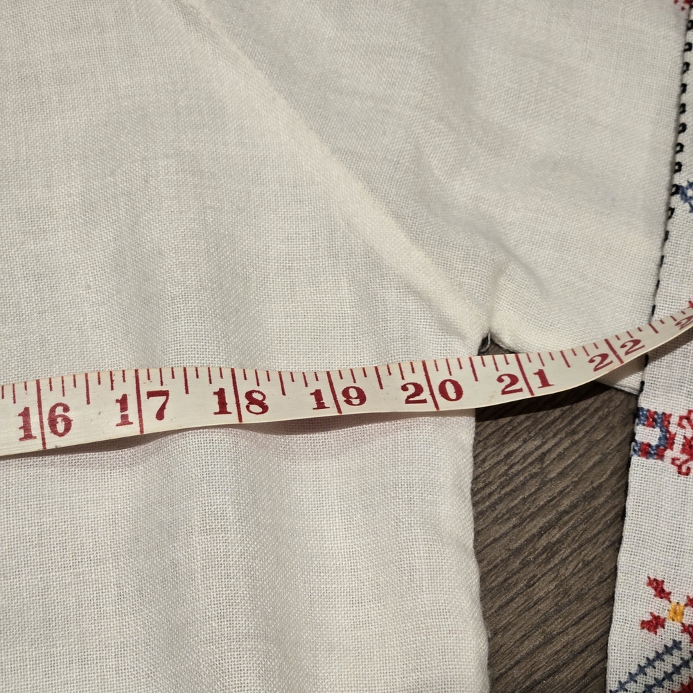 Bohemian White Cotton Tunic and Red Embroidered Blouse - Picture 4 of 6